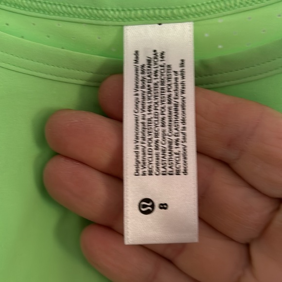 Lululemon size 8 tank NWOT - Picture 5 of 5